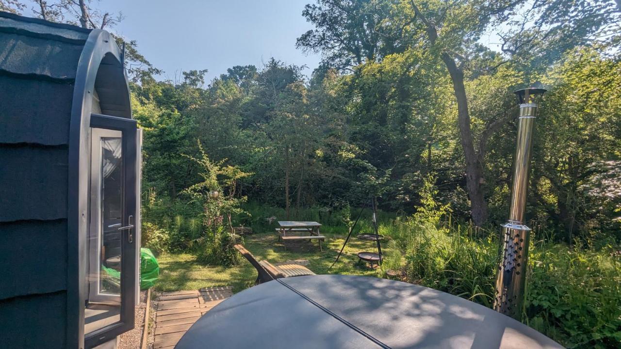 Emlyn'S Coppice - Luxury Woodland Glamping Villa โฮลีเวล ภายนอก รูปภาพ