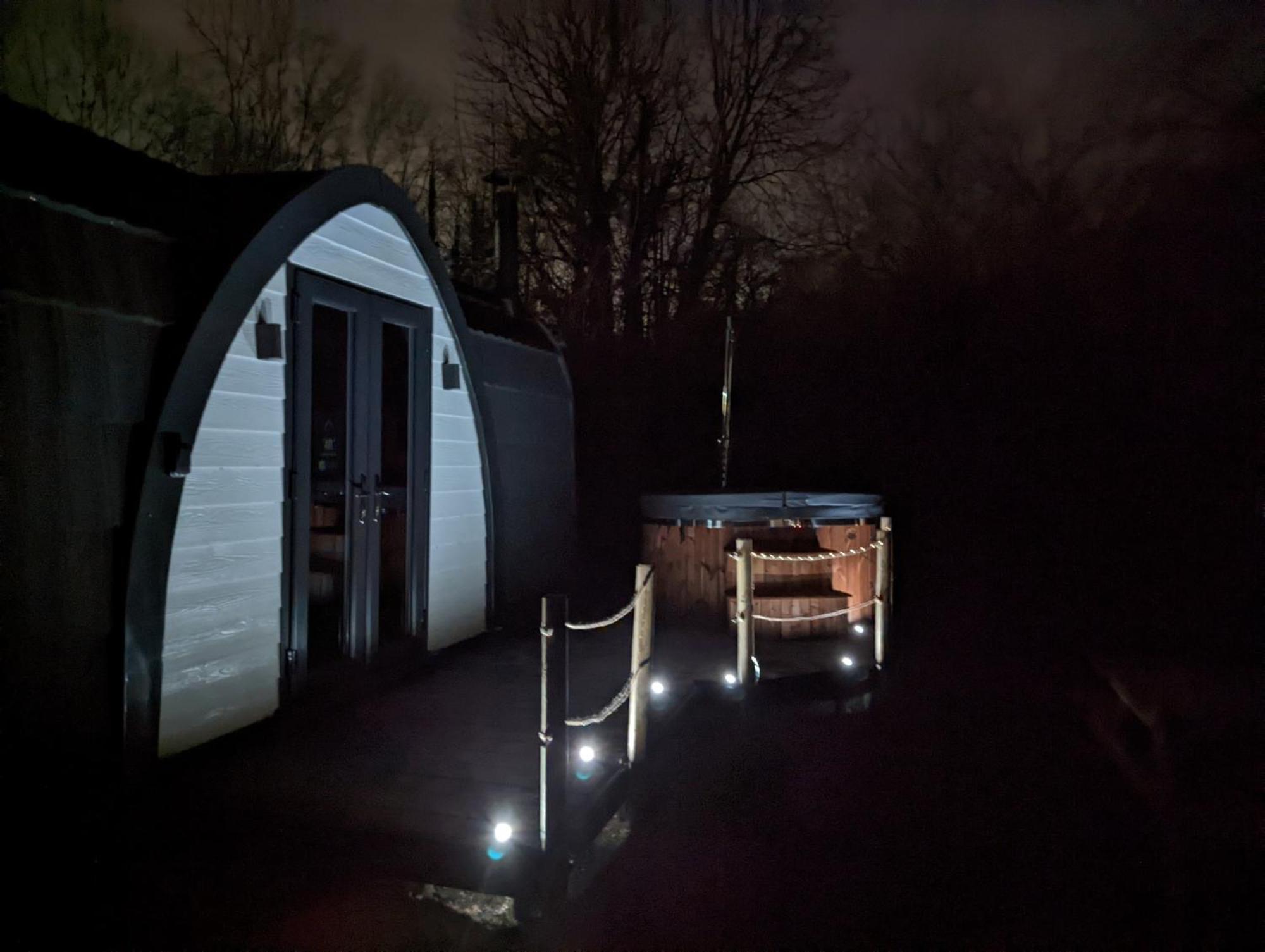 Emlyn'S Coppice - Luxury Woodland Glamping Villa โฮลีเวล ภายนอก รูปภาพ