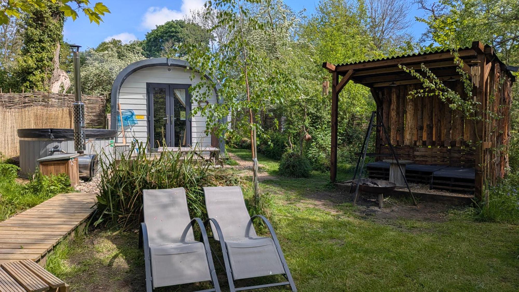 Emlyn'S Coppice - Luxury Woodland Glamping Villa โฮลีเวล ภายนอก รูปภาพ